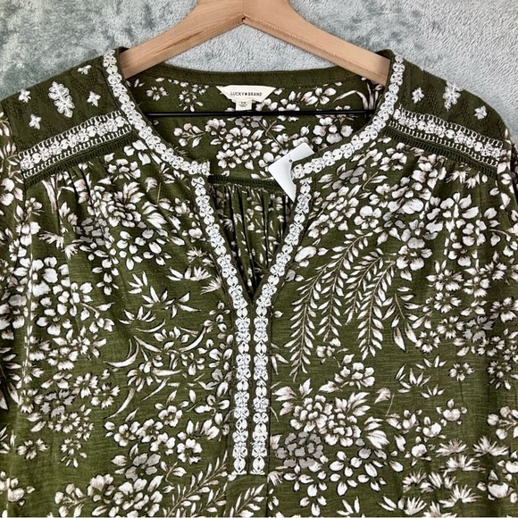 Lucky Brand Top Women 1X Olive Green Floral Embroidered Tassels Split V-Neck - Picture 6 of 16